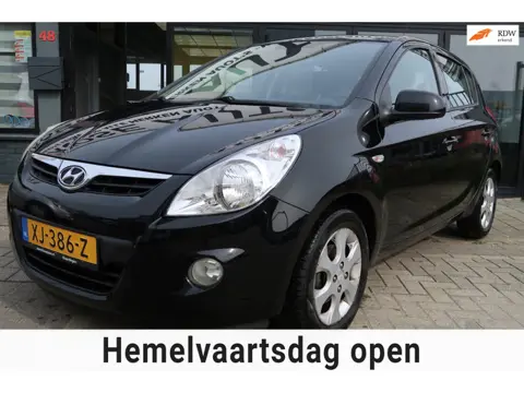 Hyundai I20 1.4i DynamicVersion *Rijklaarprijs *Airco