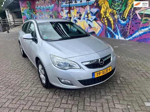 Opel Astra Sports Tourer 1.4 Turbo LPG Edition navigatie airco elektrische ramen trekhaak goed onder
