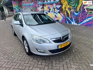 Opel Astra Sports Tourer 1.4 Turbo LPG Edition navigatie airco elektrische ramen trekhaak goed onder