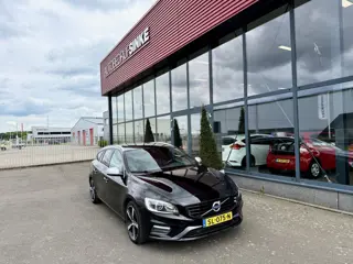 Volvo V60 2.0 T4 Business Sport ECC CRUISE NAVI (bj 2018)