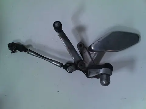 Main step holder left Yamaha YZF 600 Thundercat 1996 - 2003