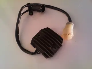 Regulator rectifier  Kawasaki ZX 6 R 1998 - 1999 / 2000 - 2002