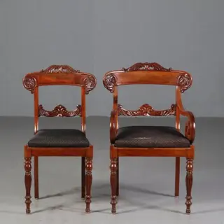 6 eetkamerstoelen + 1 armstoel  incl. bekleding naar wens ca. 1835