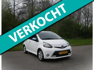 Toyota Aygo 1.0 VVT-i Dynamic Blue . Airco . 5 Drs . LMV . Elec ramen . Toerenteller . enz