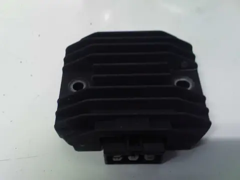 Regulator rectifier  Yamaha FZR 600 1994 - 1996