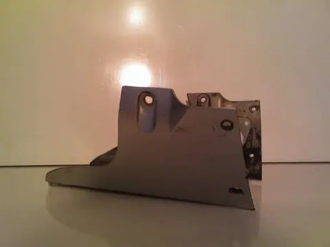 Cowl under Suzuki GSX R 750 1996 - 2000