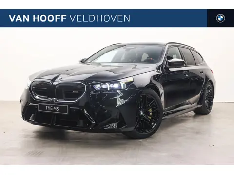 BMW M5 Touring Automaat / Panoramadak / M Drive Professional / Trekhaak / Bowers & Wilkins / M Carbo