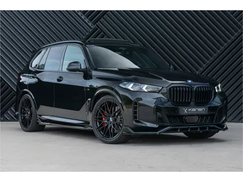 BMW X5 xDrive50e LCI M-sport Pro ACC Pano M Seats Achterasbest. Kristal Massage Stoelvent. Luchtveri