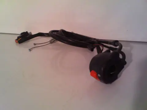 Handlebar switch assy right Suzuki GSX F 600 1998 - 2005