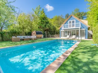 Heerlijke villa met privé zwembad midden in het bos