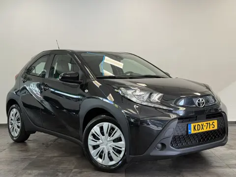 Toyota Aygo X 1.0 VVT-i S-CVT Play (bj 2024, automaat)