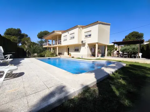 Vrijstaande Villa in La Nucia.