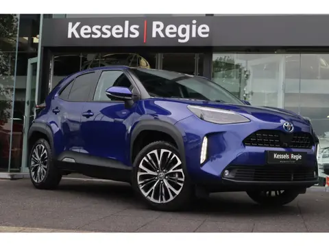 Toyota Yaris Cross 1.5 Hybrid Executive | Pano | BLIS | Carplay | Stuur +Stoel verwarming | 360 Came