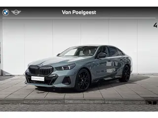 BMW 5 Serie Sedan 550e xDrive M-Sport Pro / Glazendak / 21 Inch / Driving Assistant Plus / Parking A