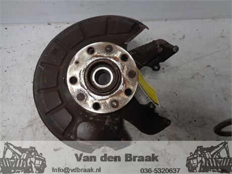 Volkwagen Golf 1.2 TSi 2009-2012 Fusee rechts voor