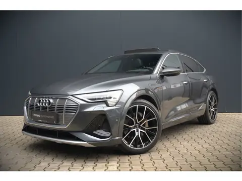 Audi e-tron Sportback 50 quattro S edition 71 kWh S-Line | Panoramadak | Memory Seats | Luchtvering 