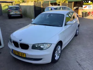 BMW 1-serie 116i Business Line nieuwe apk tot 4-2027
