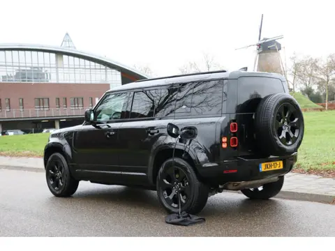 Land Rover Defender 110 2.0 P400e PHEV Hybride 110 HSE Aut Blackout Edition Pano 1e eigenaar Nieuw S