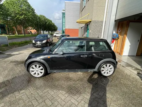 Mini Mini 1.6 One Salt | NW APK TM 12/05/2027
