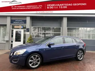 Volvo V60 1.6 T3 Kinetic Bj 2012 Dealer onderhouden 150PK Vol optie