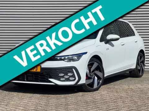 Volkswagen GOLF 1.5 eHybrid GTE 272 PK | Garantie T/M 2030! | IQ-Light | Panorama | Trekhaak | 360 C