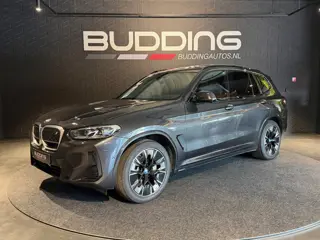 BMW iX3 High Exe 80 kWh | M-sport | Camera | Pano
