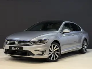 Volkswagen Passat 1.4 TSI GTE Highline | Panoramadak | SoH 94% | Elektrische Trekhaak | 360 Camera