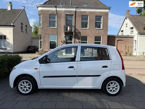 Daihatsu Cuore 1.0-12V Tokyo STUURBEKRACHTIGING NW APK BEURT GEHAD LM VELGEN