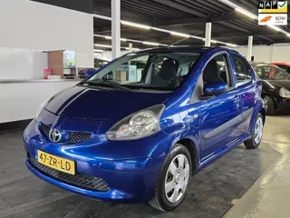 Toyota Aygo 1.0-12V +/N.A.P/5-DEURS/HISTORIE AANWEZIG/
