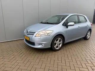 Toyota Auris 1.6 Aspiration NAVIGATIE EN SENSOREN