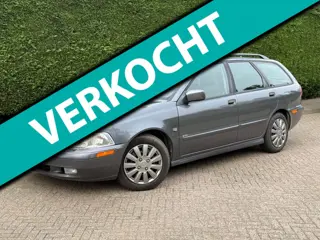 Volvo V40 2.0 Europa Automaat/Trekhaak/ APK 10/26