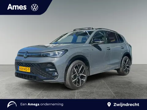 Volkswagen Tiguan 1.5 204pk eHybrid R-Line Edition Panoramaschuif-kanteldak | 360 graden camera 'Are