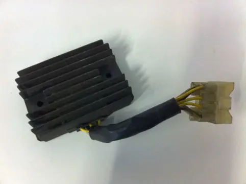 Regulator rectifier  Kawasaki ZX 9 R 1998 - 1999