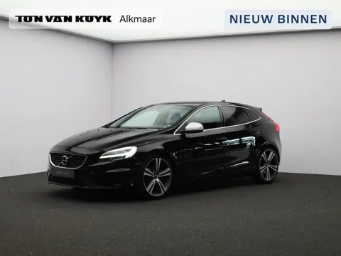 Volvo V40 T5 245pk R-Design / Stoel+voorruitverwarming / Park assist v+a+camera / Privacy glass / 19