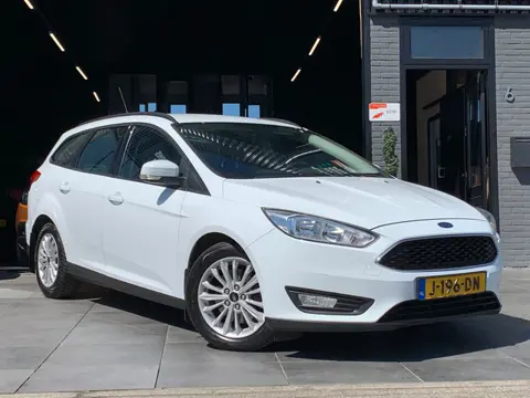 Ford Focus Wagon 1.5 Titanium Edition|Automaat|Navi|Trekhaak
