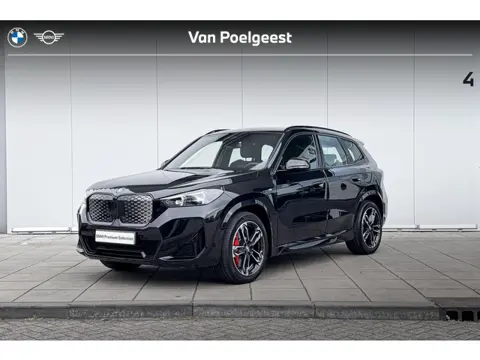 BMW iX1 eDrive20 M-Sport Pro / Adaptieve LED Komplampen / Comfort Acces / Parking Assistant / Trekha