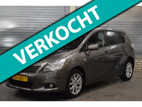 Toyota Verso 1.8 VVT-i Business Titanium Dealer onderhouden+ Panoramadak|Achteruitrijcamera|Navigati