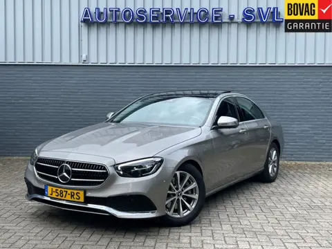 Mercedes-Benz E-Klasse 200 Avantgarde - Pano - 360gr. camera - Dodehoekassitent etc etc !