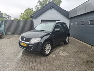 Suzuki Grand Vitara 1.6-16V High Executive,AWD,Airco,Radio met stuur bediening,Lichtmetalen velgen