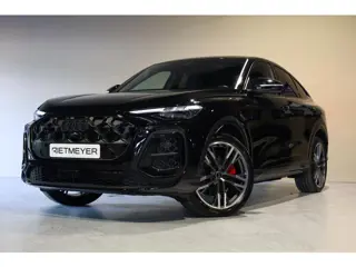 Audi Q5 Sportback quattro S edition Competition 367 pk |Panorama |Passengerdisplay |Luchtvering |ACC