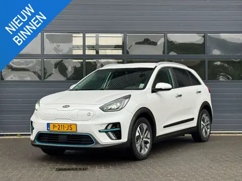KIA E-NIRO EXECUTIVELINE 64 KWH I TREKHAAK I AUTOMAAT I STOELVERWARMING I MEMORY SEATS I APPLE CARPL