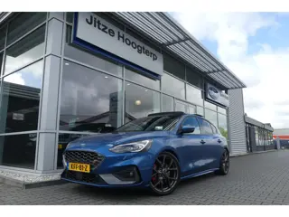 Ford Focus 2.3 EcoBoost ST-3 PERFORMANCE PACK, H&R, PANO, HUD, WINTER PACK, ADAPT. CRUISE, CLIMA, NA