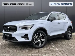 Volvo XC40 2.0 B4 Plus Dark Elekt. stoelverstelling / park assist V+A / Camera achter / Keyless driv
