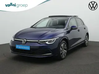 Volkswagen Golf 1.4 eHybrid 204 pk Style | Panoramadak | Geheugen-/massagestoel | Adaptief onderstel