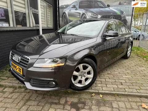 Audi A4 Limousine 1.8 TFSI Climatronic Schade