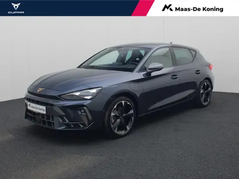 CUPRA Leon 1.5TSIe-Hybrid 150kW/204PK DSG · Navigatie · Camera + Parkeersensoren · Apple/Android · G