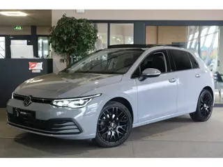Volkswagen Golf 8 1.5 eTSI Life 150PK DSG Pano IQ Led Navi ACC PDC Virtual