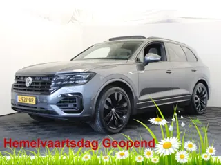 Volkswagen Touareg 3.0 TDI R-Line |Pano|Trekhaak|Achterbank verw.| *Hemelvaart open*