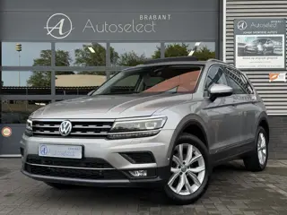Volkswagen Tiguan 1.4 TSI 4Motion Highline Pano | Cam | Trekhaak