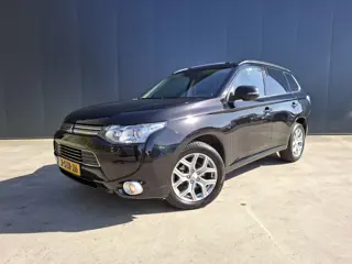 Mitsubishi Outlander 2.0 PHEV instyle TREKHAAK CAMERA OPEN DAK CRUISE NAVI XENON ECC